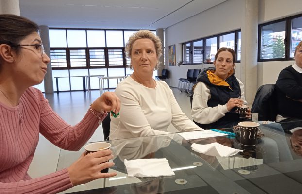 Segona tertúlia amb Famílies per a crear espais de confiança       Ángela Paredes